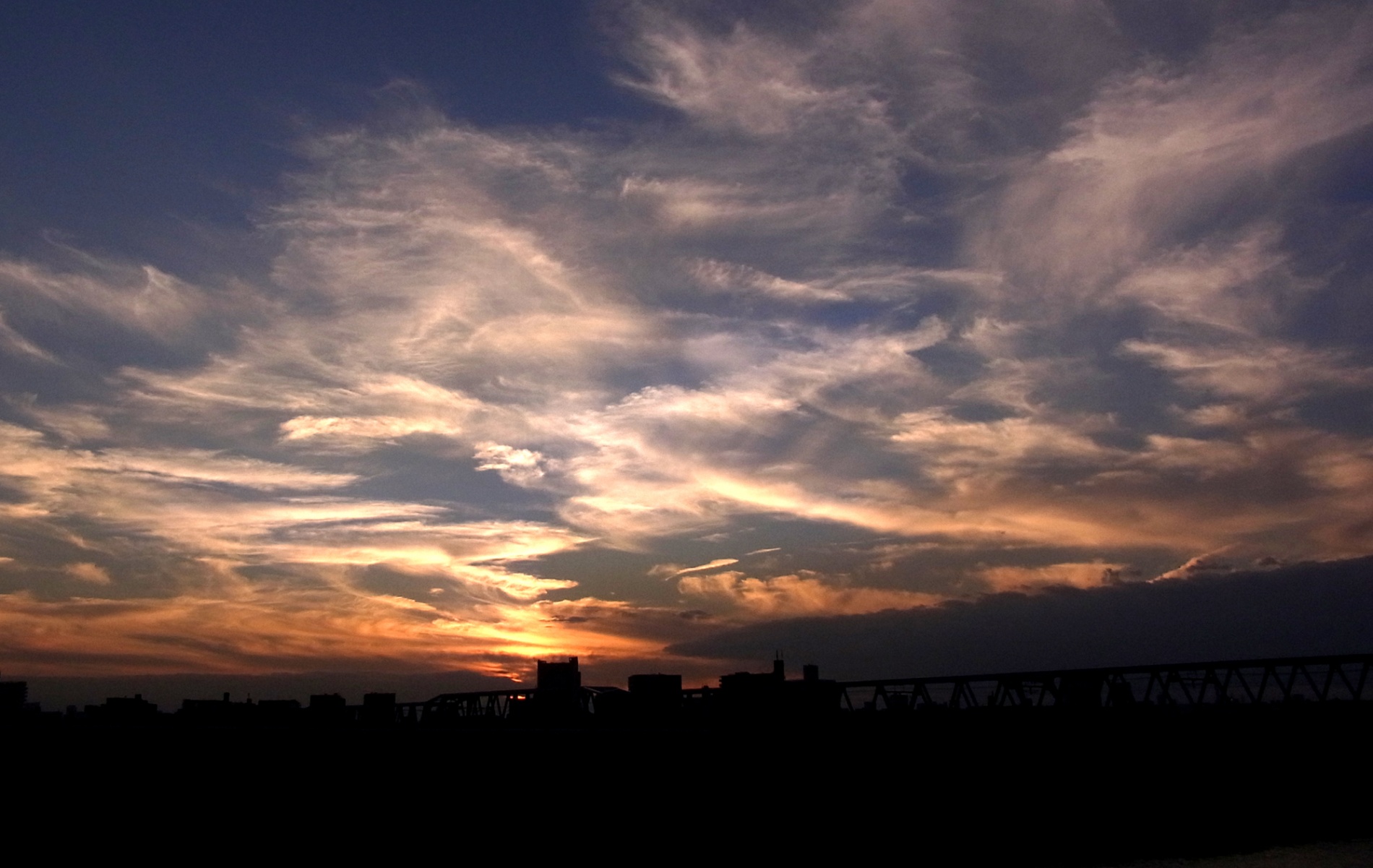 秋は夕暮れ 旅の途中